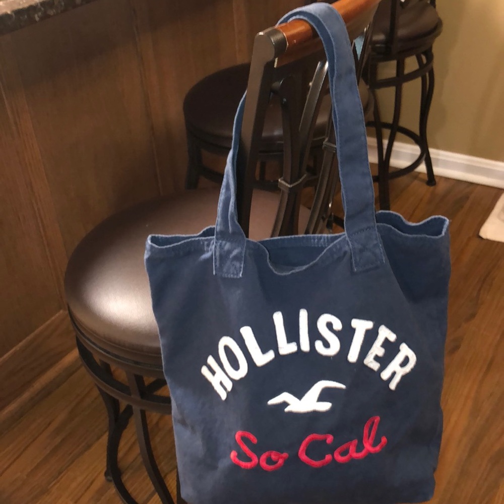 Hollister Bag. Gently used